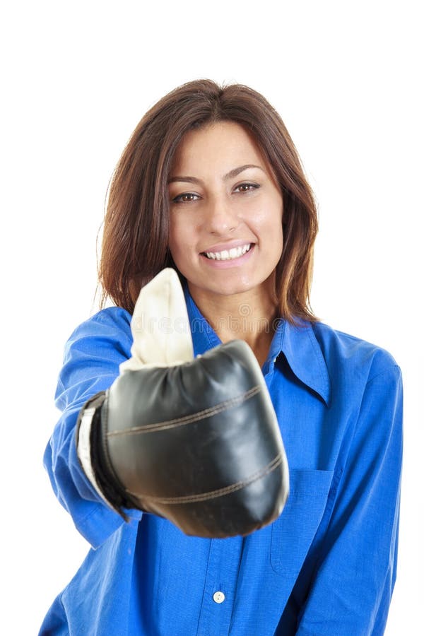 Gants de boxe de port de femme occasionnelle image libre de droits Gants de boxe de port de femme occasionnelle image libre de droits