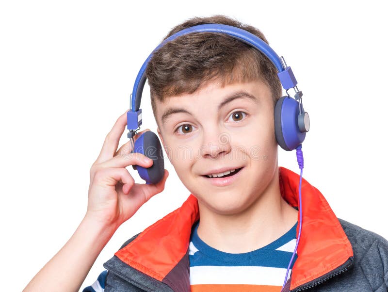 Adolescent garçon avec casquette et écouteurs image libre de droit