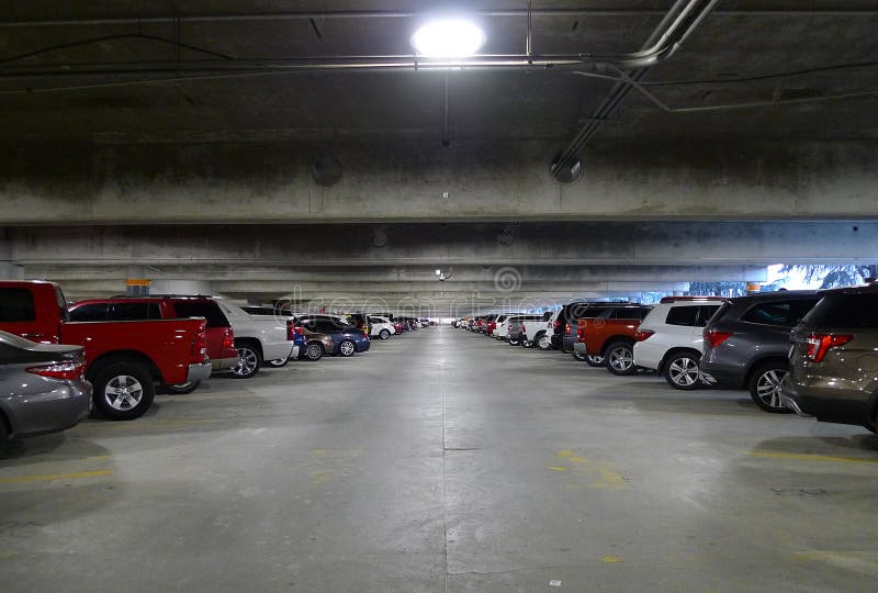Garagem de estacionamento, aeroporto internacional de Tulsa