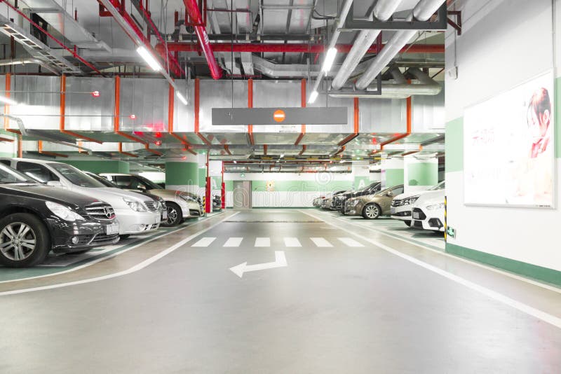 Garagem de estacionamento subterrânea Fundo industrial
