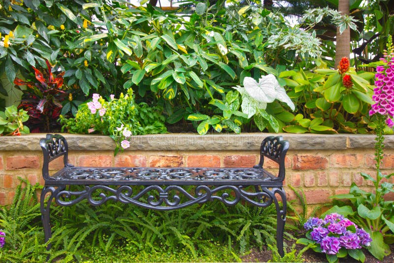 Garden Bench royalty free stock photos