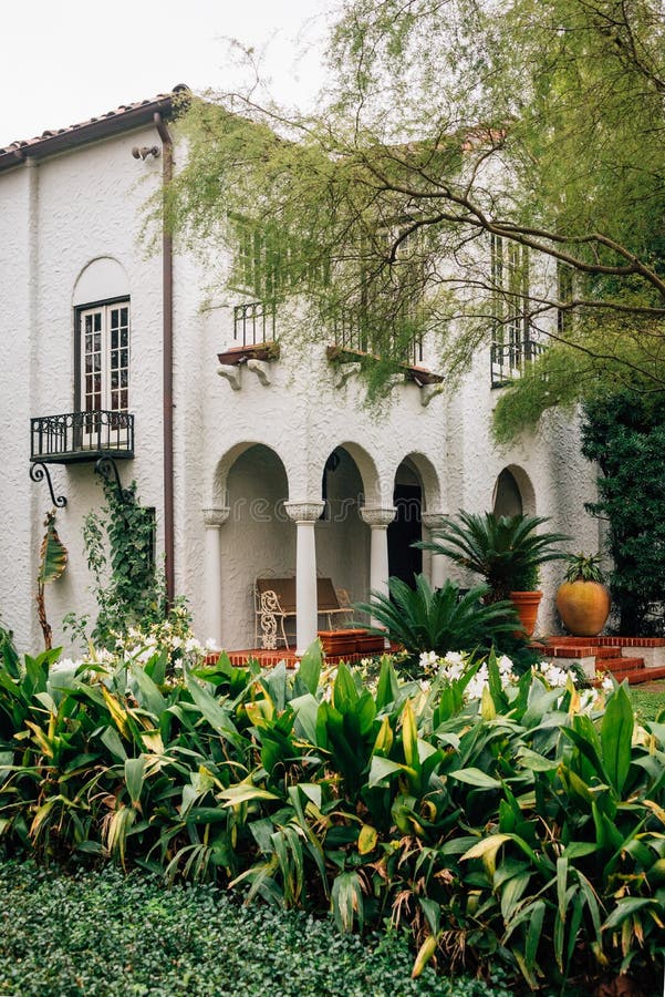 Gardens And House In Houston, Texas Stock Photo - Image of nature