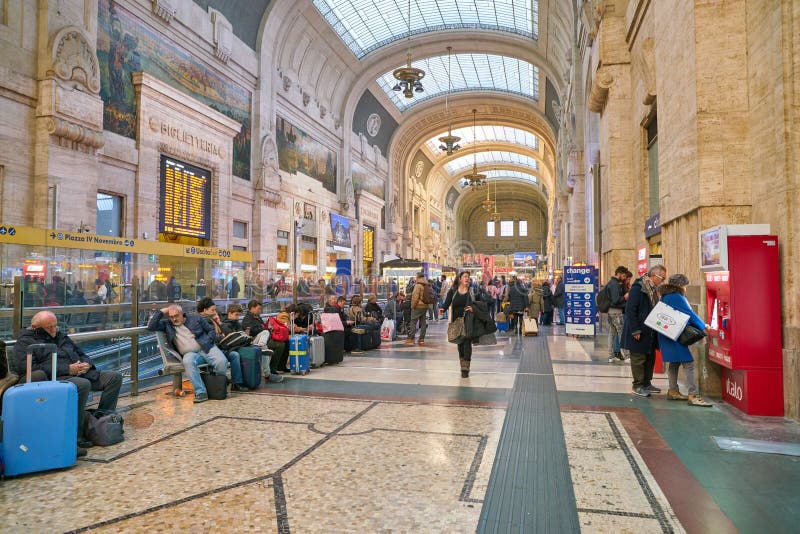 Gare Centrale De Milan Photos Stock Téléchargez 612 Photos libres de