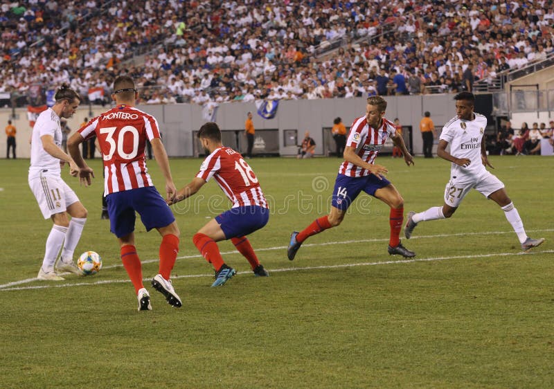 Karim Benzema Del Real Madrid #9 Nell'azione Durante La Partita Contro Atletico De Madrid Nella ...