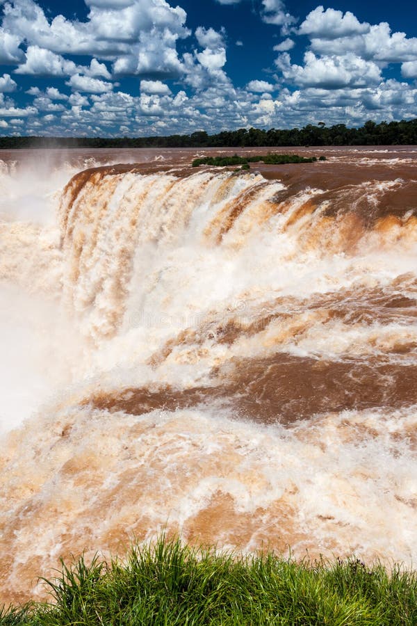 Garganta del Diablo chez Iguacu les chutes d'Iguaçu photos stock Garganta del Diablo chez Iguacu les chutes d'Iguaçu photos stock