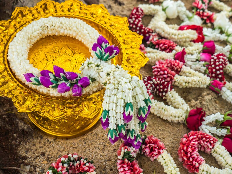 Flowers Of Worship Chapter 1 Lei of flowers for worship stock image. Image of festoon - 137195407
