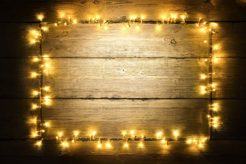 Garland Lights Wood Frame, encendiendo tablones de madera, tablero de la muestra imagen de archivo libre de regalías Garland Lights Wood Frame, encendiendo tablones de madera, tablero de la muestra imagen de archivo libre de regalías