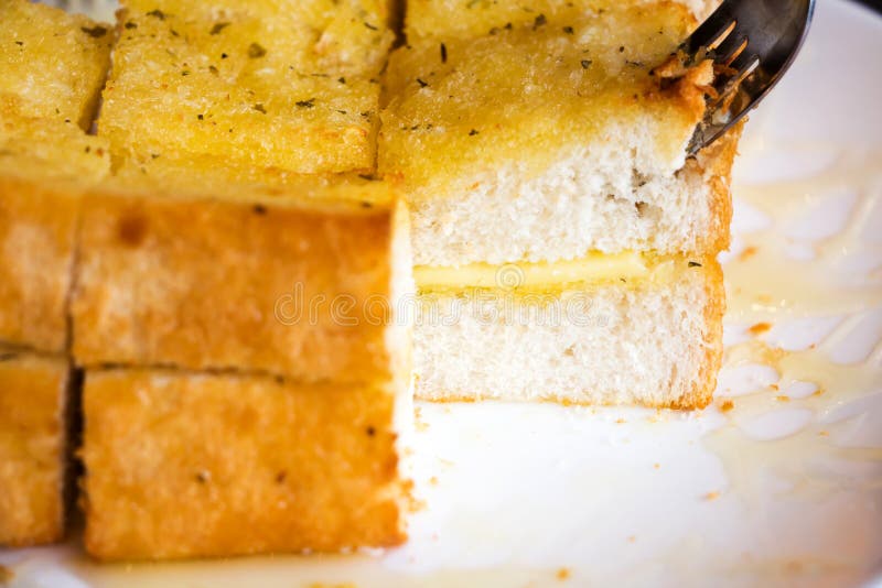 Garlic cheese bread