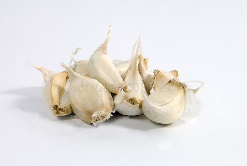 Garlic Cloves Picture. Image 2421635