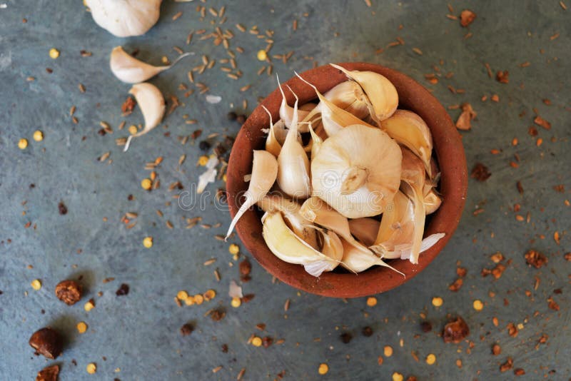 Garlic Cloves in the Small Clay Pot Stock Image Image of isolated