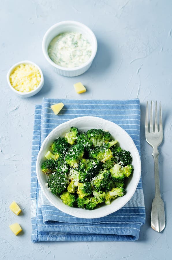 Garlic Parmesan Roasted Broccoli Stock Image Image of dish, healthy 107916443