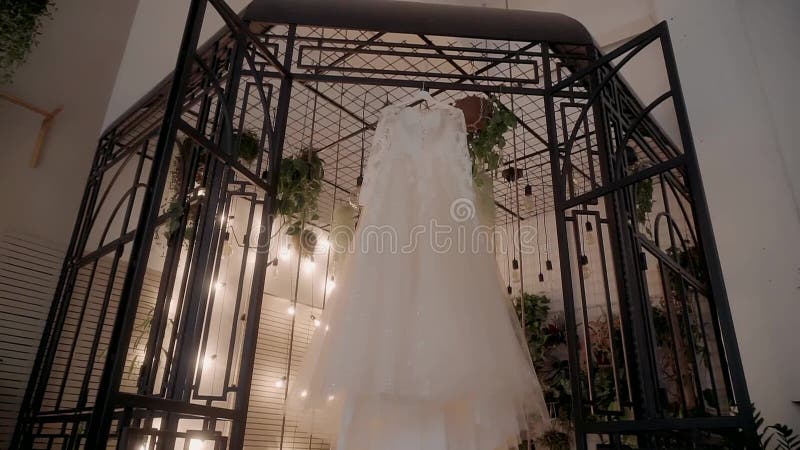 Garota Vai A Um Vestido De Casamento