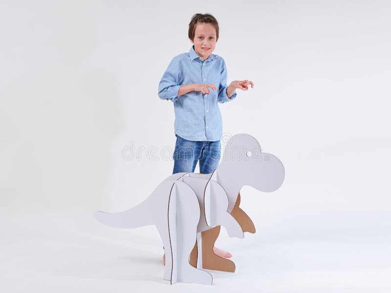 Imaginação, Divertimento, Jogo, Menina, Dinoaur Foto de Stock - Imagem de  menina, tiranossauro: 123573258