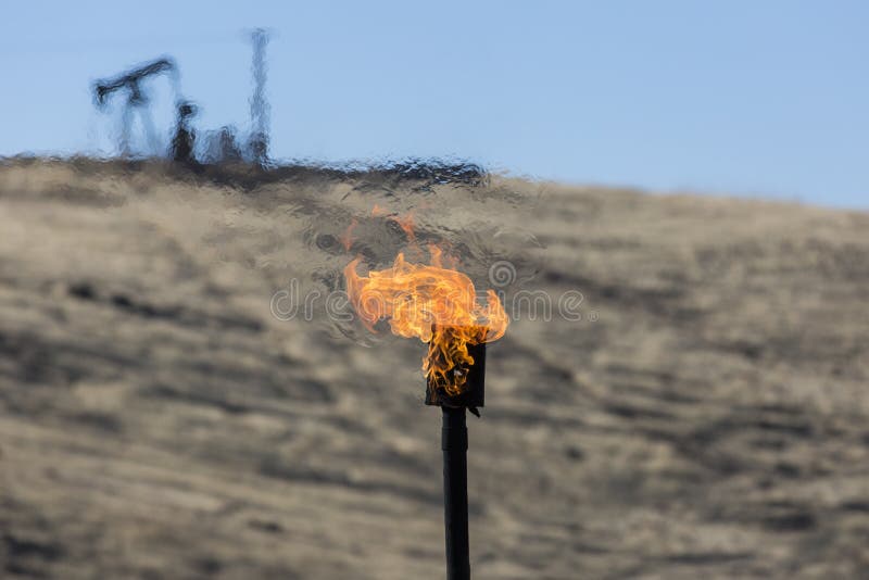 Gas-brennender Kamin lizenzfreie stockfotos Gas-brennender Kamin lizenzfreie stockfotos