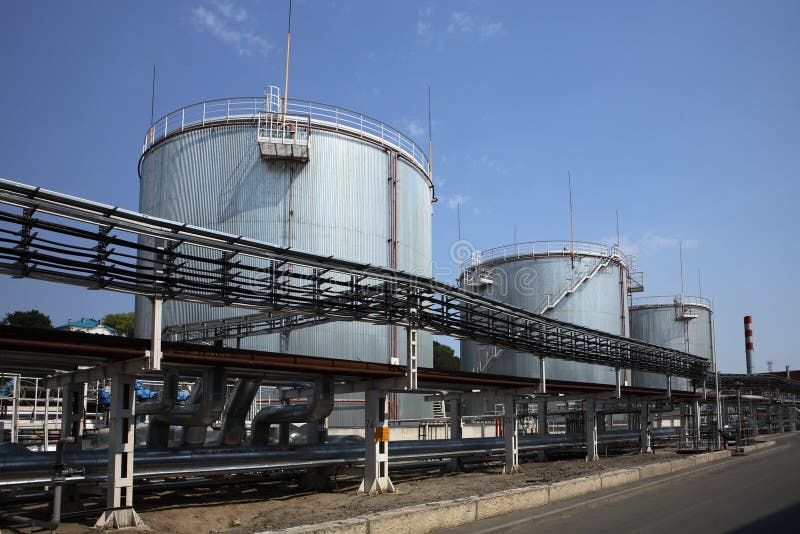 Gas & Oil Fuel Storage Tanks Stock Image Image of inlet, heavy 2925849