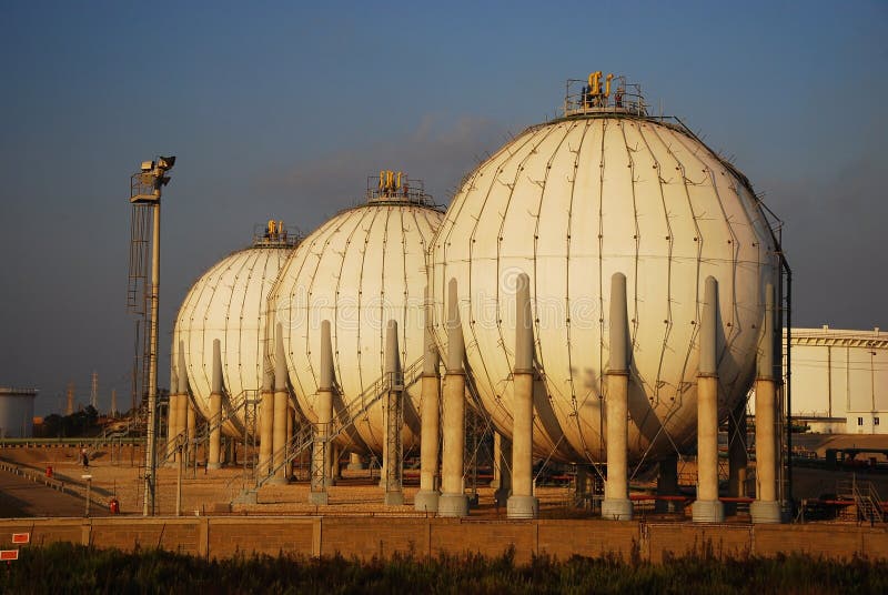Gas Refinery, fuel tank stock image. Image of pipeline 13337603
