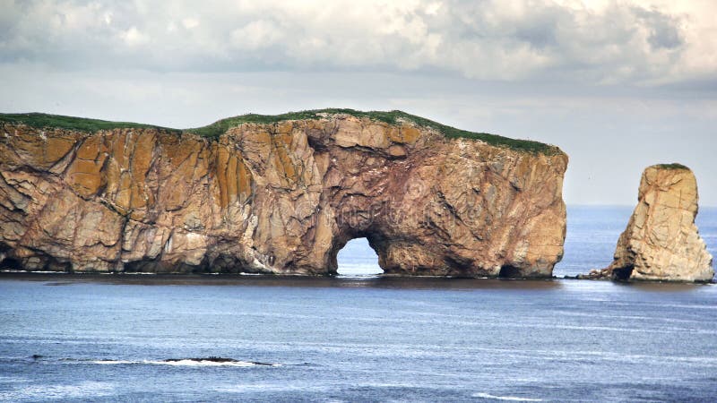 Gaspe Perce βράχος, Κεμπέκ Καναδάς στοκ φωτογραφία με δικαίωμα ελεύθερης χρήσης Gaspe Perce βράχος, Κεμπέκ Καναδάς στοκ φωτογραφία με δικαίωμα ελεύθερης χρήσης