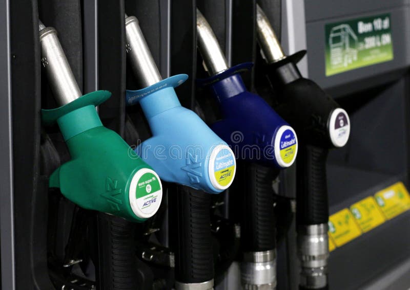 Gaspump på den tjänste- stationen arkivfoto Gaspump på den tjänste- stationen arkivfoto