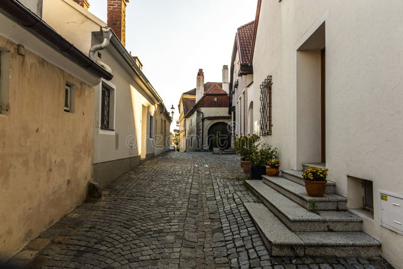 Gata i den Melk staden i Österrike royaltyfri foto Gata i den Melk staden i Österrike royaltyfri foto