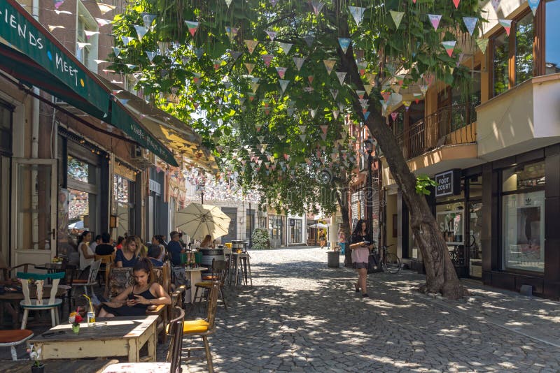 Gata och hus i området Kapana, stad av Plovdiv, Bulgarien arkivbild Gata och hus i området Kapana, stad av Plovdiv, Bulgarien arkivbild