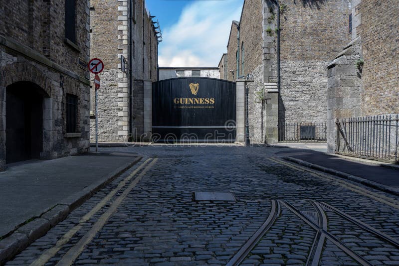 Gata till guinnessbrödduplexet royaltyfri foto