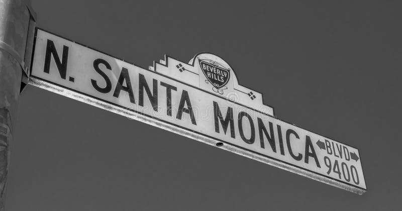 Gatatecken Santa Monica Boulevard i Beverly Hills - KALIFORNIEN, USA - MARS 18, 2019 royaltyfri foto Gatatecken Santa Monica Boulevard i Beverly Hills - KALIFORNIEN, USA - MARS 18, 2019 royaltyfri foto