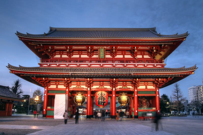 Gate at Senso-ji Temple, Asakusa, Tokyo, Japan