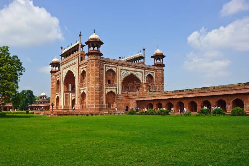 The gate to Taj Mahal