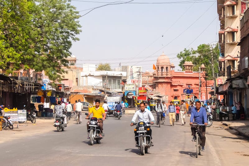 Gatutrafik i Bikaner royaltyfria foton Gatutrafik i Bikaner royaltyfria foton