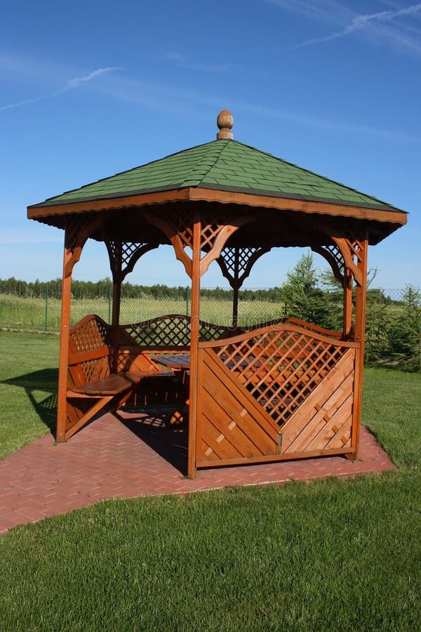 Gazebo de madera imagen de archivo. Imagen de vacaciones 13850783
