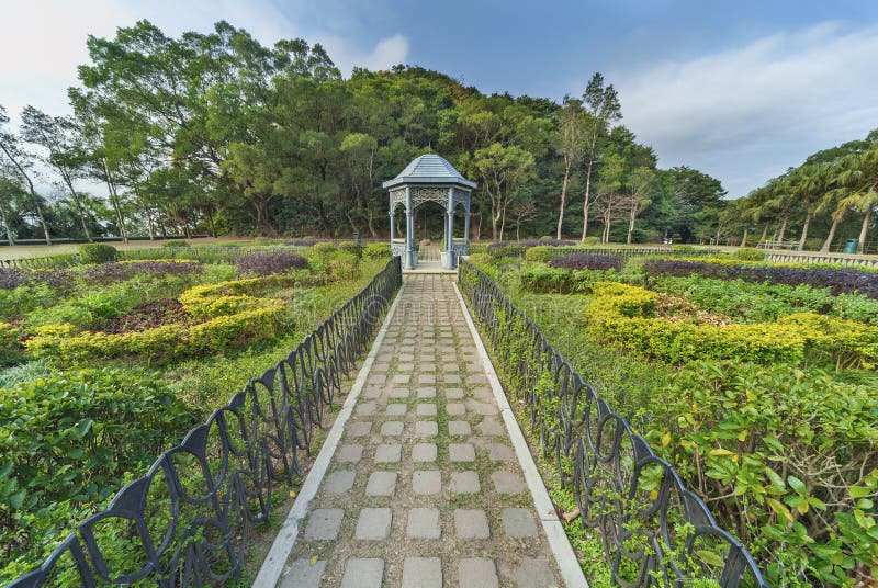 Gazebo no parque fotografia de stock royalty free Gazebo no parque fotografia de stock royalty free