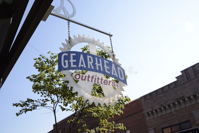 Gearhead Outfitters, Jonesboro, Arkansas royaltyfri bild Gearhead Outfitters, Jonesboro, Arkansas royaltyfri bild