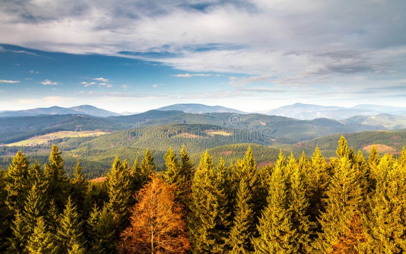 Gebirgslandschaft stockbild Gebirgslandschaft stockbild