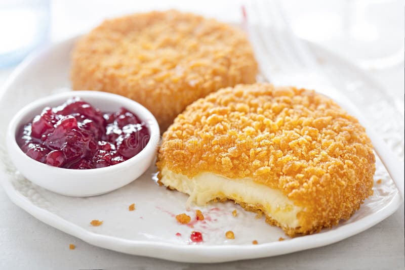 Gebraden camembert stock afbeelding Gebraden camembert stock afbeelding