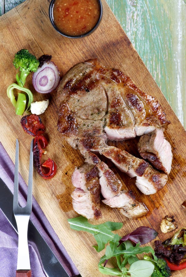 Gebratener Schweinefleischhals stockfoto Gebratener Schweinefleischhals stockfoto