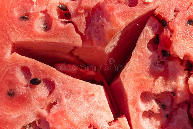 Gebrochene Wassermelone Natürliches vegetarisches Lebensmittel stockfoto Gebrochene Wassermelone Natürliches vegetarisches Lebensmittel stockfoto