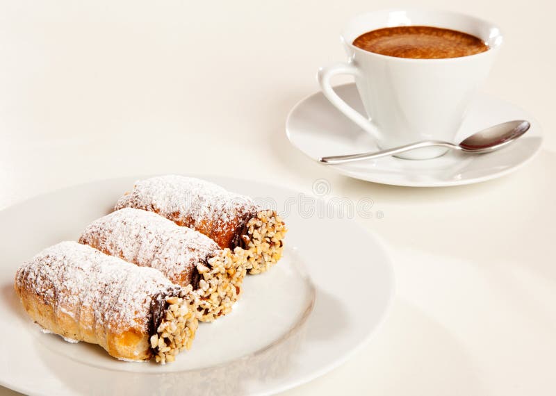 Gebäck und Kaffeetasse stockfoto Gebäck und Kaffeetasse stockfoto