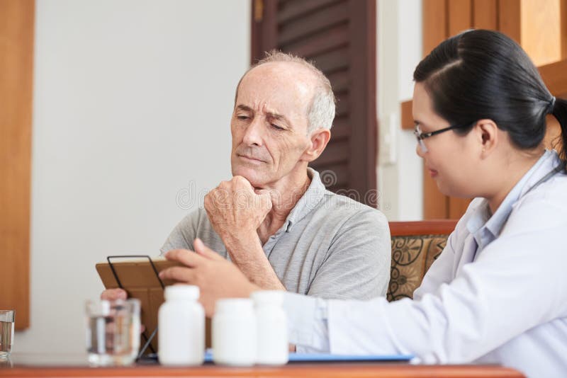 Geduldige Ablesenverordnung stockfotos Geduldige Ablesenverordnung stockfotos