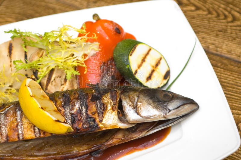 Gegrillte Fische stockfotografie
