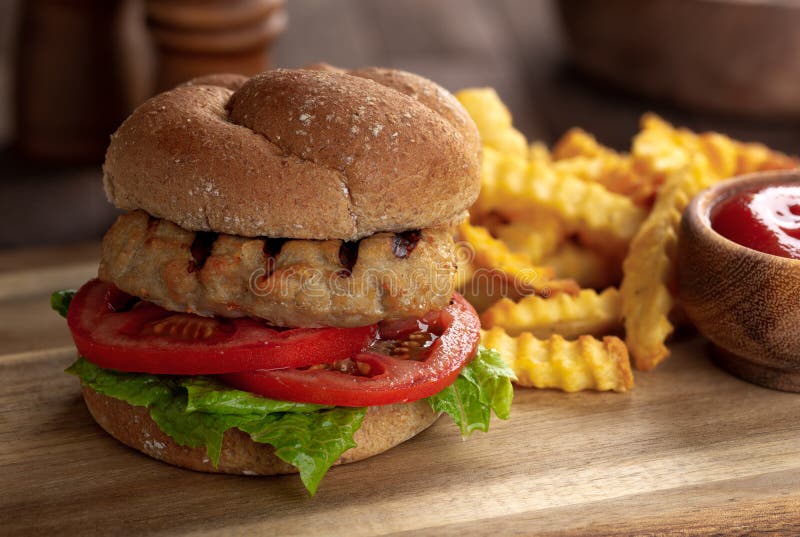 Gegrillten Truthahnburgernahaufnahme lizenzfreie stockfotos
