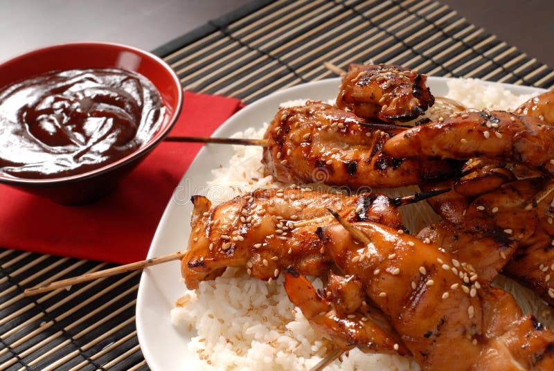 Asiatisches Huhn, Glasnudel- Und Reissuppe Mit Pilzen Und Sca Stockbild ...