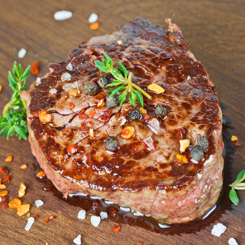 Gegrilltes Steak stockfoto. Bild von gaststätte, gegrillt - 50196600