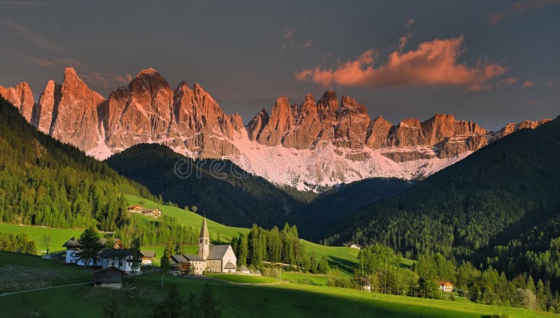 Mountain range in the Dolomites, a part of the Alps in Northern Italy. Mountain range in the Dolomites, a part of the Alps in Northern Italy