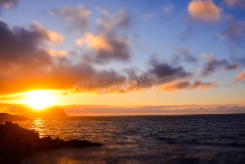 Gekleurde Wolken bij Zonsondergang stock afbeeldingen