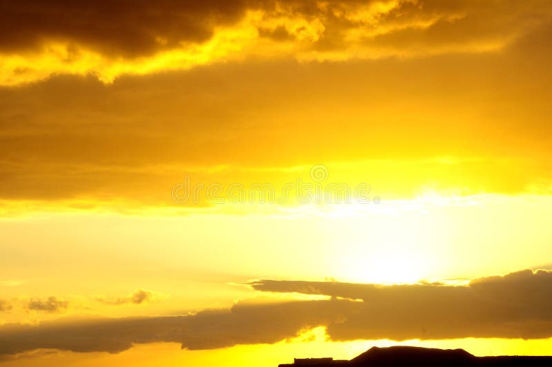 Kleurrijke Wolken bij Zonsondergang stock foto's