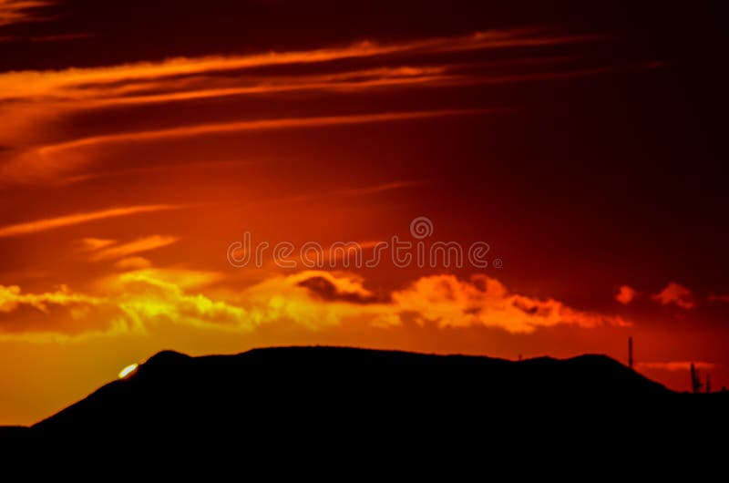 Gekleurde Wolken bij Zonsondergang stock afbeeldingen