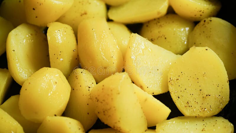 Kartoffeln Gekocht Und Rauminhalt Stockfoto Bild von