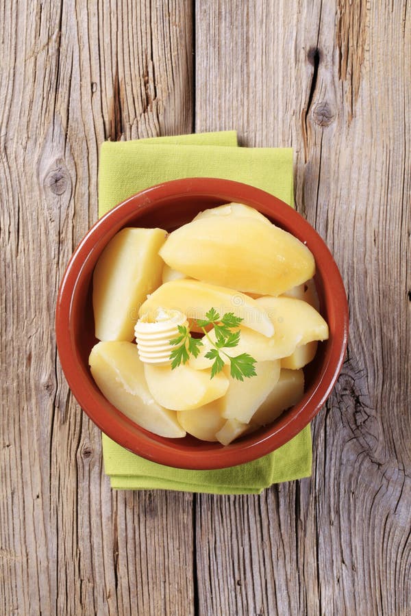 Gekochte Kartoffeln Und Quark Stockfoto Bild von gekochte, quark