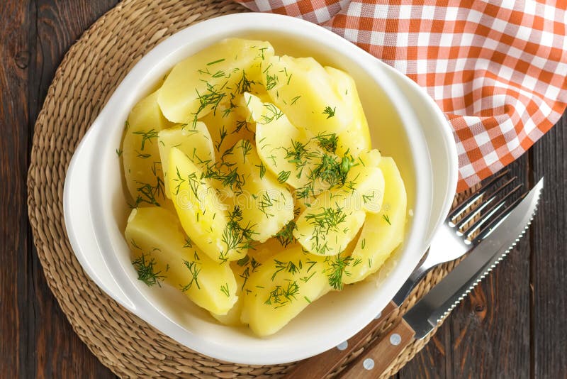 Gekochte Kartoffeln Mit Dill Stockbild Bild von ernte, betrieb 26014965