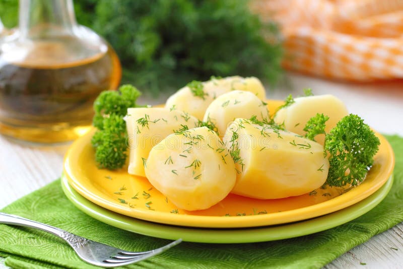 Gekochte Kartoffeln Mit Frischem Dill Stockbild Bild von kraut